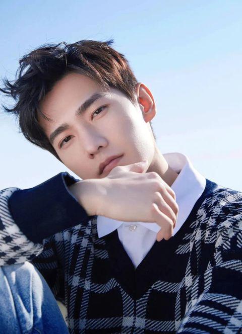 娱乐圈吃瓜赵露思杨洋,吃瓜群众热议不已